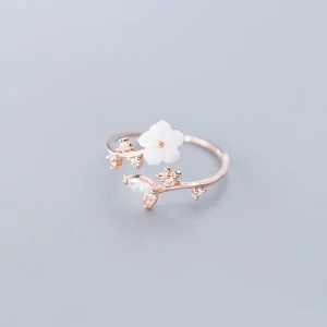 Acrylic White Flower Minimalist Ring (Adjustable)